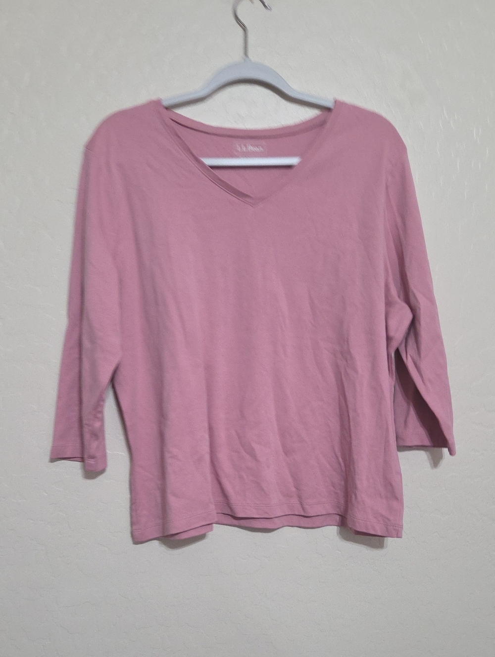 L.L. Bean Women's Dusty Rose V-Neck 3/4 Sleeve Tee